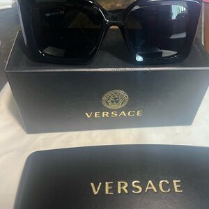 Versace Elegant Black Sunglasses